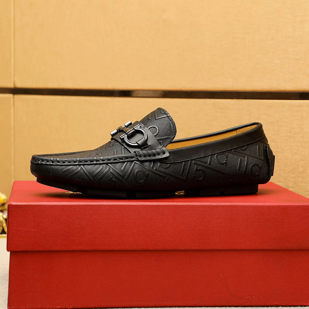 Men's shoes 💰380 💐 Product trademark: Ferragamo "Ferragamo" bean shoes Regular size: 38-44 (45.46.47🉑️Customized) Product materials: Selected imported calfskin embossed upper + classic hardware buckle, imported pig leather lining. Strong three-dimensional visual effect, original outsole color: 1⃣️color optional